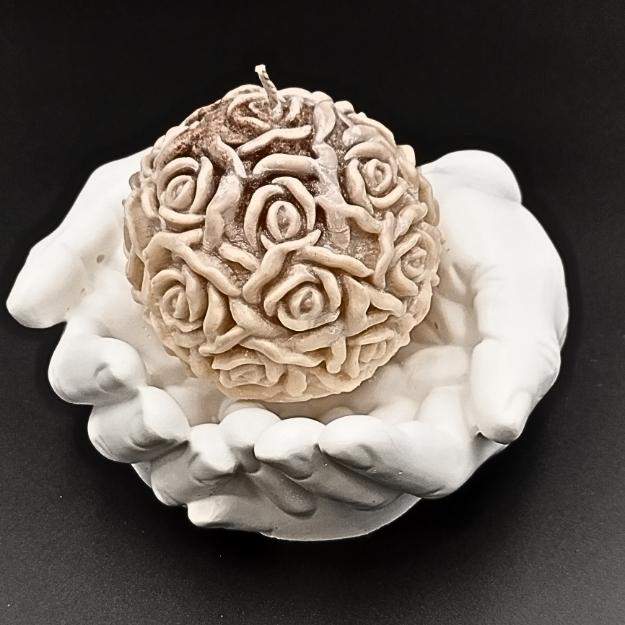 Dłonie Pełne Róż 0